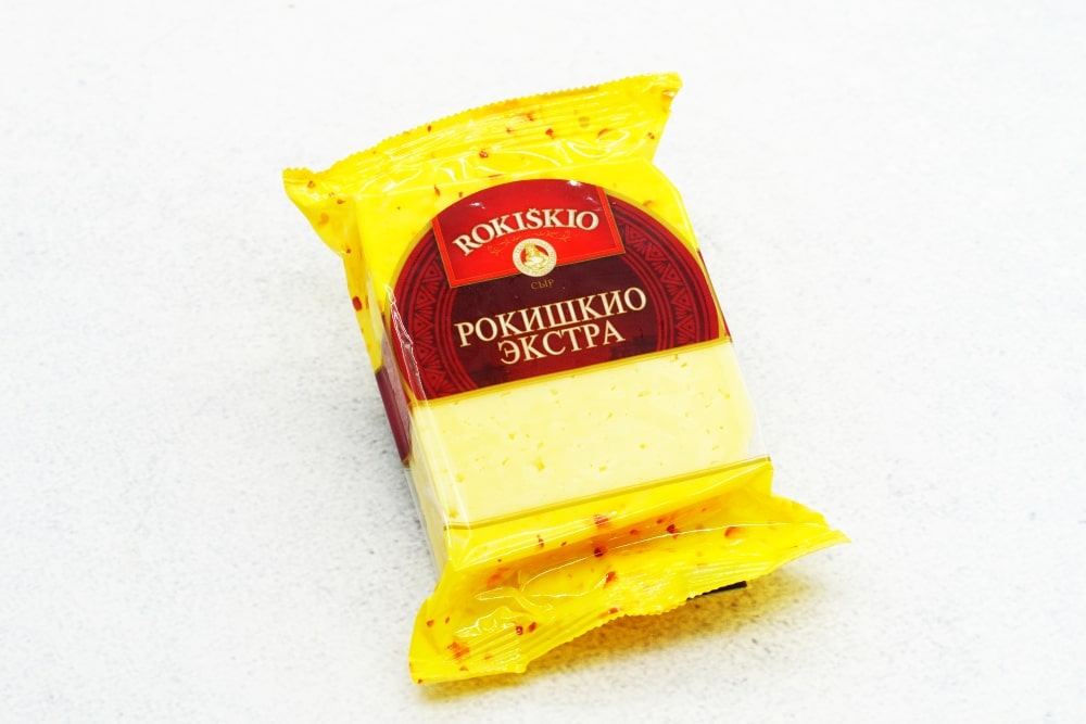 Сыр Рокишкио Экстра полутвердый 45% 250г