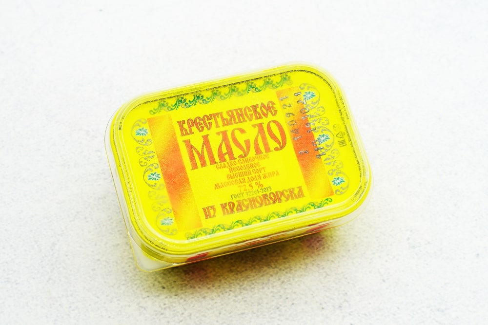 Масло Из Красноборска Крестьянское сладко - сливочное, не соленое 72,5% 300г