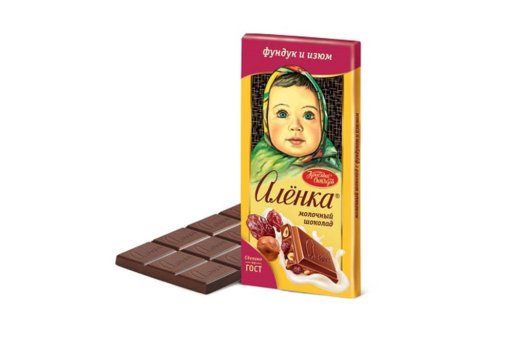 Шоколад Аленка с фундуком и изюмом 90г