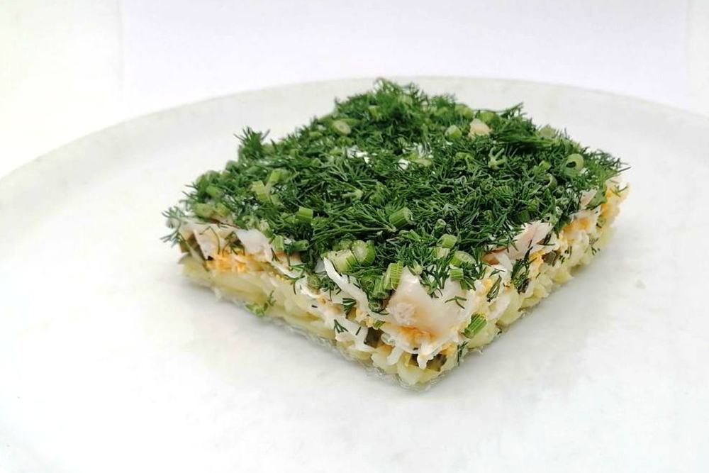 Салат Рыбный слоёный