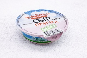 Сыр плавленый Из любовского Омичка 100г