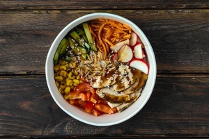 Поке с курицей 200г